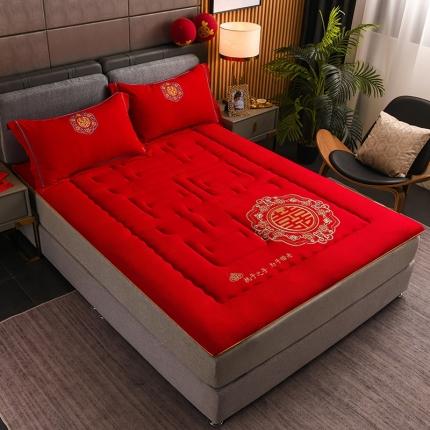 91家纺网 家纺一手货源 找家纺 （总）卓缦 2024新款婚庆绣花大豆纤维床褥垫被床垫