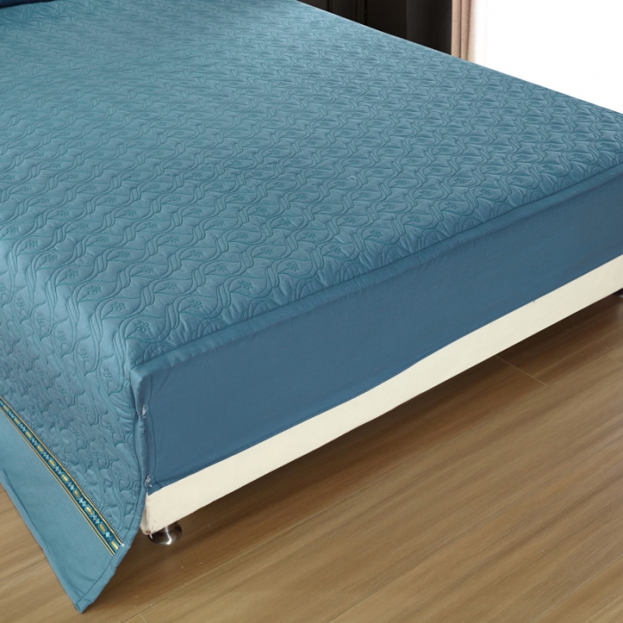 91家纺网 家纺一手货源 找家纺 OL家纺 2022新款纯色全棉夹棉床盖单件三件套 深蓝