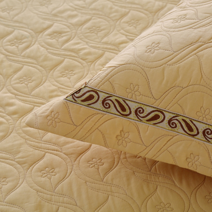 91家纺网 家纺一手货源 找家纺 OL家纺 2022新款纯色全棉夹棉床盖单件三件套 驼色