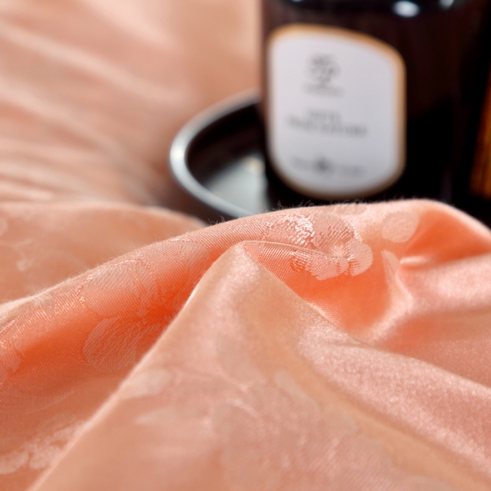 91家纺网 家纺一手货源 找家纺 OL家纺 新款色织欧式丝加棉大提花床裙夹棉四面围布四件套 淡雅如心-象牙玉