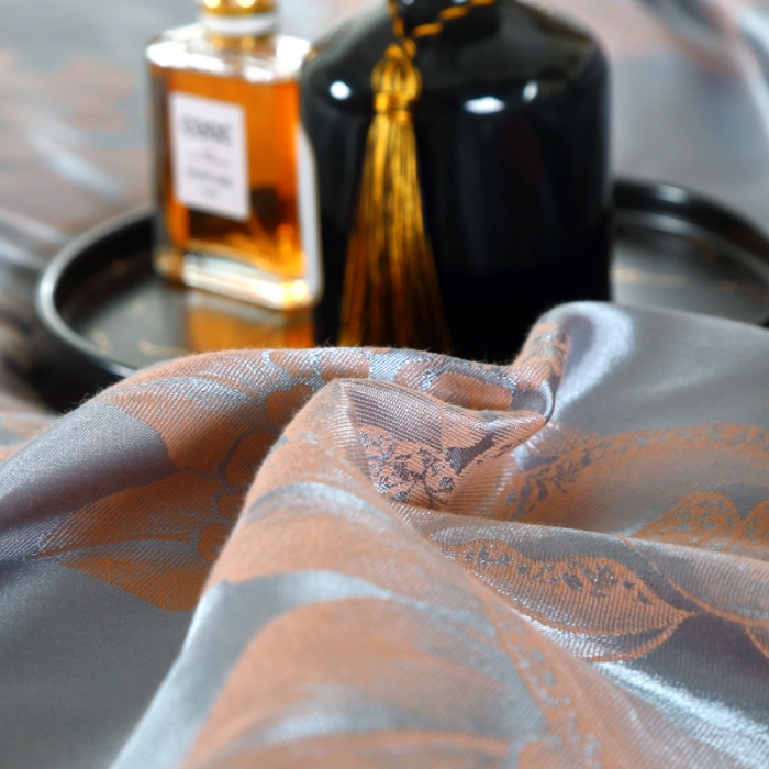 91家纺网 家纺一手货源 找家纺 OL家纺 新款色织欧式丝加棉大提花床裙夹棉四面围布四件套 花语寻梦-灰绿