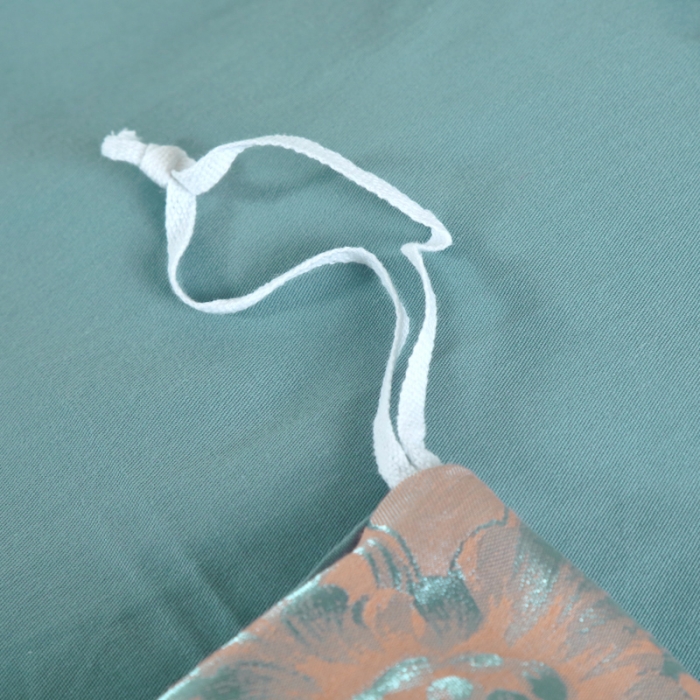 91家纺网 家纺一手货源 找家纺 OL家纺 新款色织欧式丝加棉大提花床裙夹棉四面围布四件套 克里斯娜-繁星兰