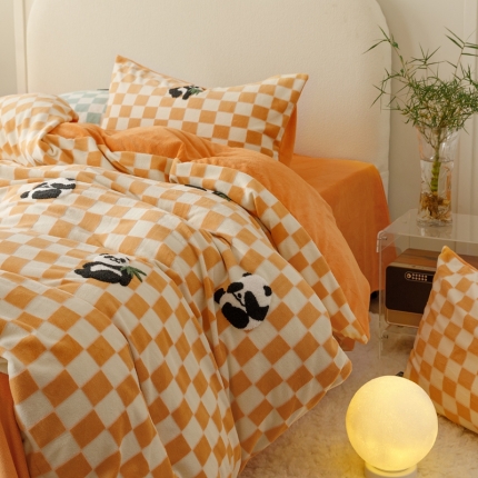 91家纺网 家纺一手货源 找家纺 A类母婴级棋盘格牛奶绒毛巾绣熊猫系列（风格二）