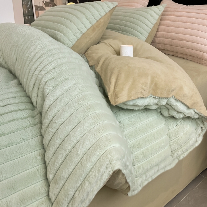 91家纺网 家纺一手货源 找家纺 秀色新品加厚兔毛牛奶绒双面法兰绒撸猫感四件套-克洛伊 嫩绿+木果色