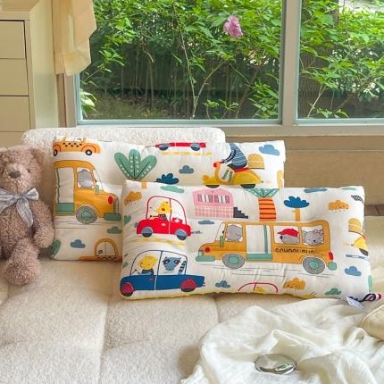 91家纺网 家纺一手货源 找家纺 宝晶枕芯 新款全棉儿童安抚豆豆枕儿童枕头幼儿园枕芯 汽车巴士