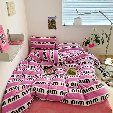 91家纺网 家纺一手货源 找家纺 （总）柚子 2022新款现代空间牛奶绒四件套