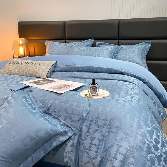 91家纺网 家纺一手货源 找家纺 遇见家居生活馆 2023新款水洗贡缎提花四件套 柏林-宾利蓝