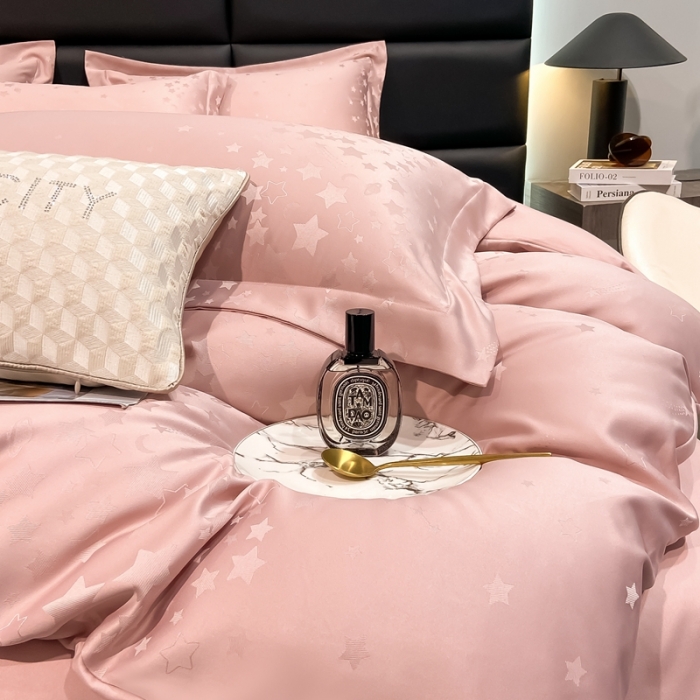 91家纺网 家纺一手货源 找家纺 遇见家居生活馆 2023新款水洗贡缎提花四件套 柏林-星粉