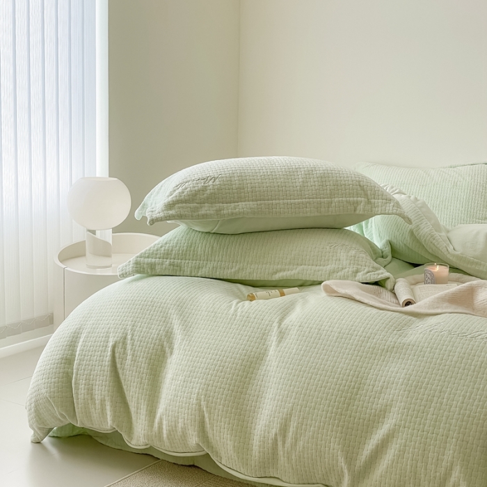 91家纺网 家纺一手货源 找家纺 潘朵拉 2022新款编织刺绣牛奶绒四件套 编织绿