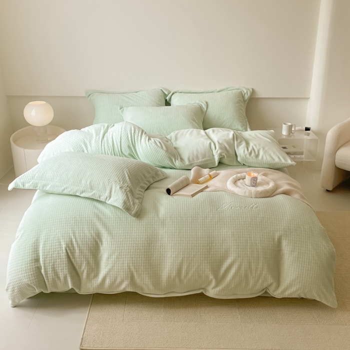 91家纺网 家纺一手货源 找家纺 潘朵拉 2022新款编织刺绣牛奶绒四件套 编织绿