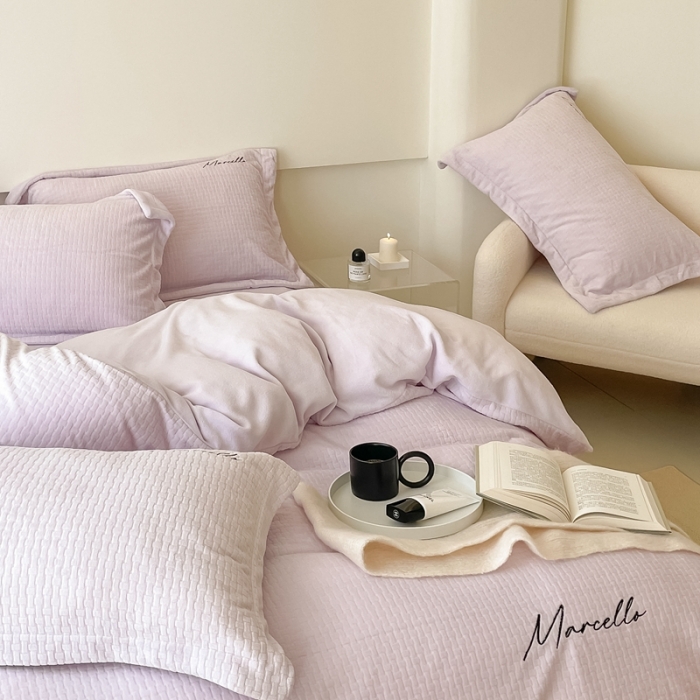 91家纺网 家纺一手货源 找家纺 潘朵拉 2022新款编织刺绣牛奶绒四件套 编织紫