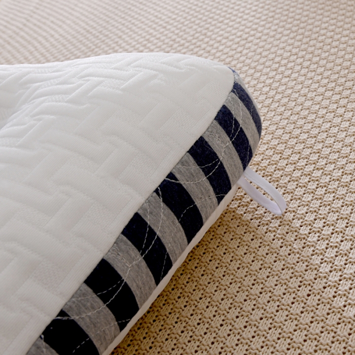 91家纺网 家纺一手货源 找家纺 轻奢SPA按摩枕芯 针织棉柔软透气健康枕头 护颈可水洗