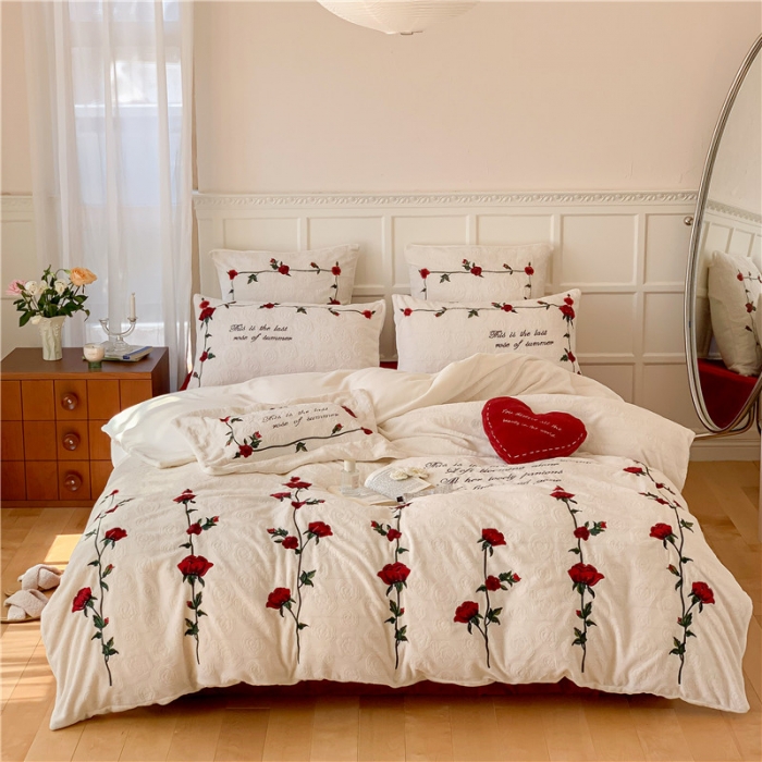 91家纺网 家纺一手货源 找家纺 （总）星野2022新款高克重雕花牛奶绒四件套-南法玫瑰