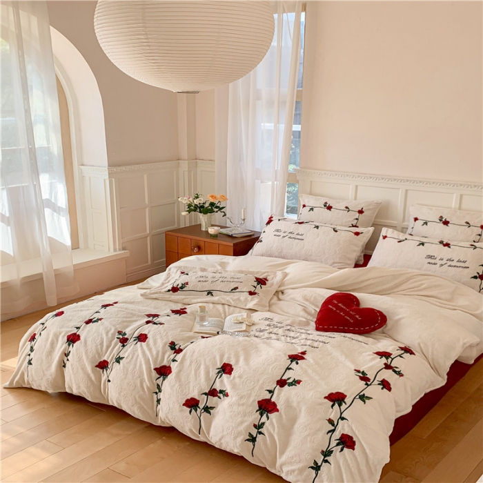 91家纺网 家纺一手货源 找家纺 （总）星野2022新款高克重雕花牛奶绒四件套-南法玫瑰