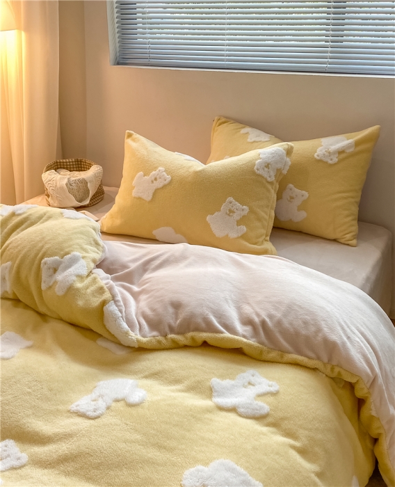 91家纺网 家纺一手货源 找家纺 棉眠 2022新款牛奶绒四件套冬日熊熊系列 冬日熊-黄