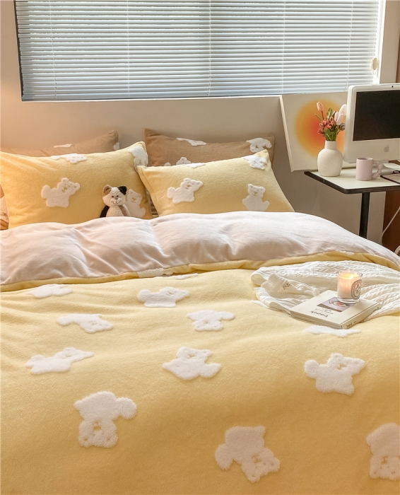 91家纺网 家纺一手货源 找家纺 棉眠 2022新款牛奶绒四件套冬日熊熊系列 冬日熊-黄