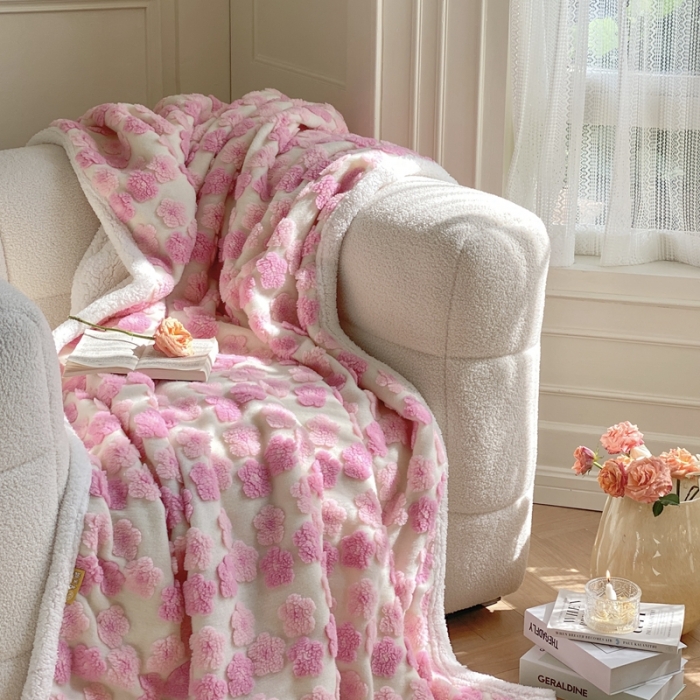 91家纺网 家纺一手货源 找家纺 总圆岛家纺 2022定制款高克重羊毛吹风提花暖绒文艺毯风格一