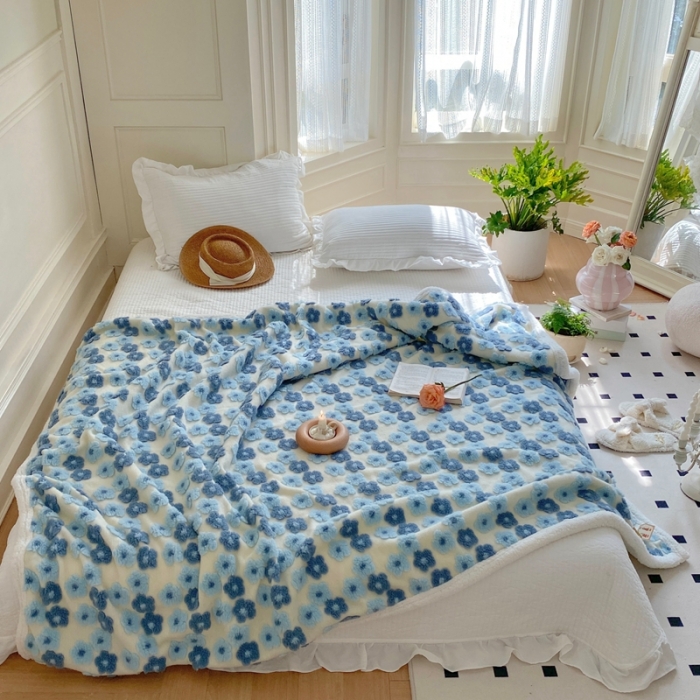 91家纺网 家纺一手货源 找家纺 圆岛家纺 2022定制款高克重羊毛吹风提花暖绒文艺毯 风格一 蓝楹