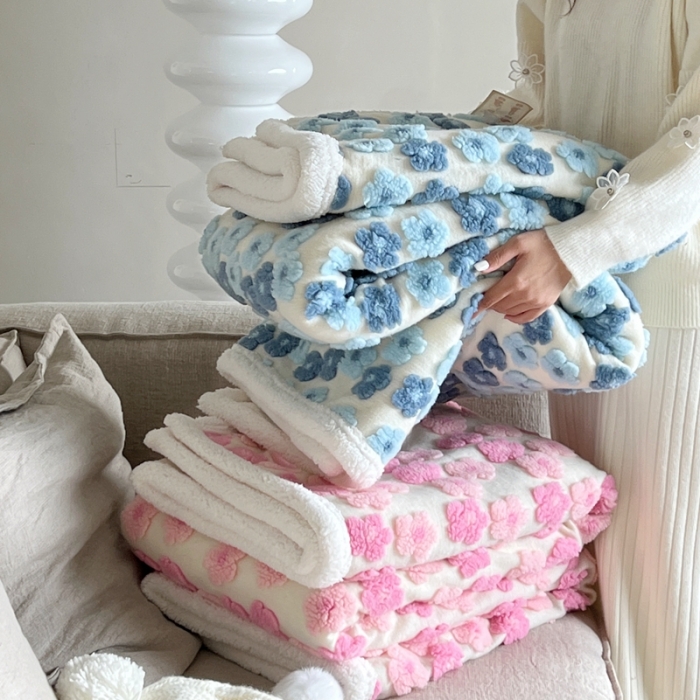 91家纺网 家纺一手货源 找家纺 （总）圆岛 2022新款ins风混搭牛奶绒枕套单品 风格二