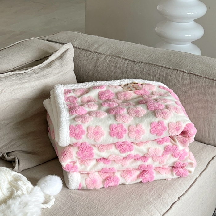 91家纺网 家纺一手货源 找家纺 圆岛 2022新款ins风混搭牛奶绒枕套单品 风格二 粉樱