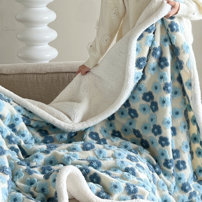 91家纺网 家纺一手货源 找家纺 圆岛 2022新款ins风混搭牛奶绒枕套单品 风格二 蓝楹