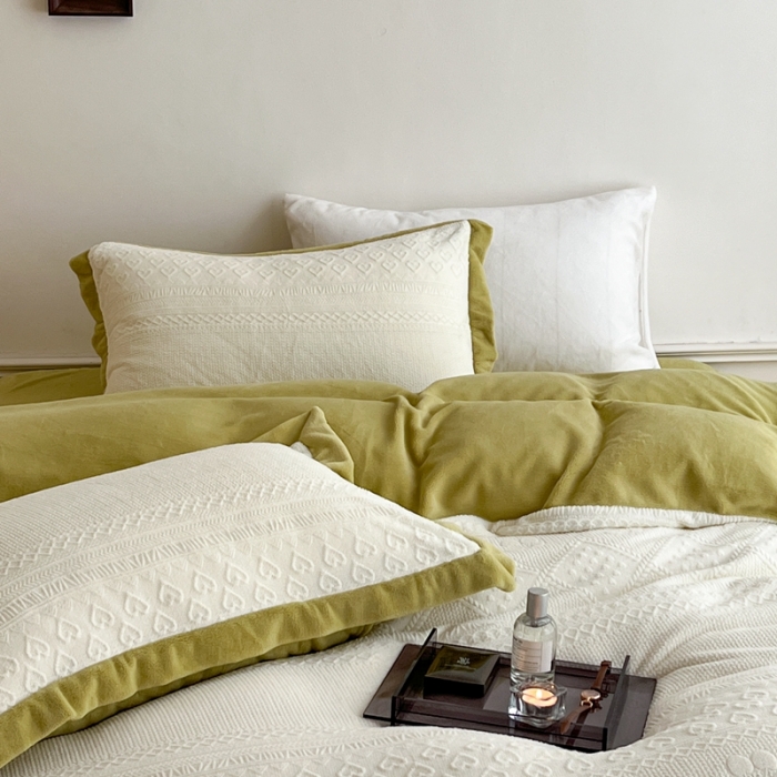 91家纺网 家纺一手货源 找家纺 圆岛 2022新款四色入3D雕花牛奶绒保暖四件套 风格一 复古绿