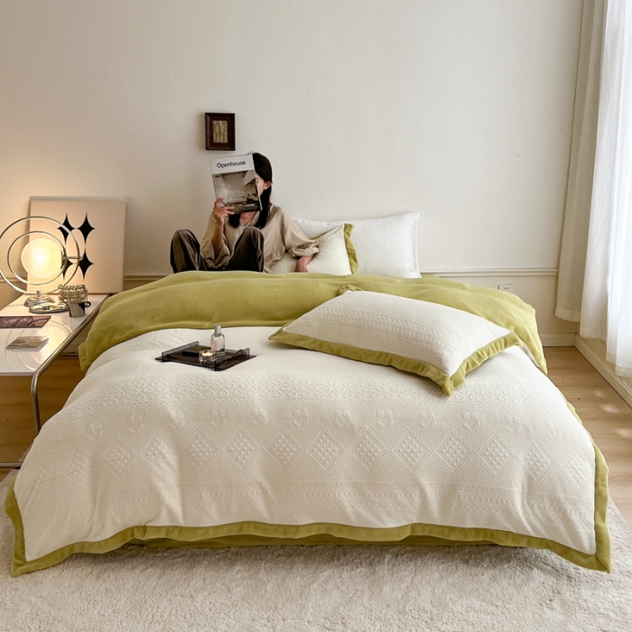 91家纺网 家纺一手货源 找家纺 圆岛 2022新款四色入3D雕花牛奶绒保暖四件套 风格一 复古绿