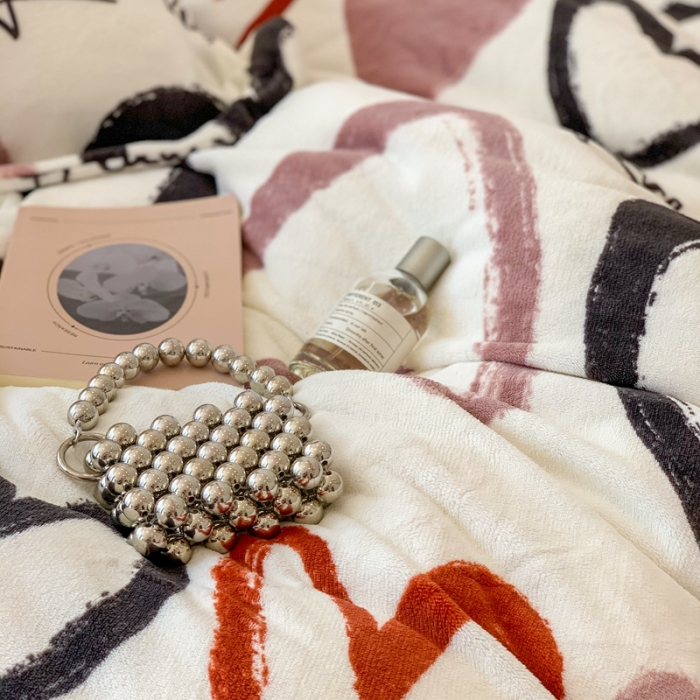 91家纺网 家纺一手货源 找家纺 （总）时年 2022新款全消光牛奶绒印花四件套