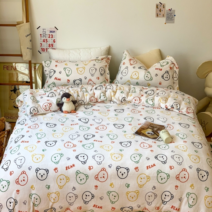 91家纺网 家纺一手货源 找家纺 时年 2022新款全消光牛奶绒印花四件套 彩色小熊