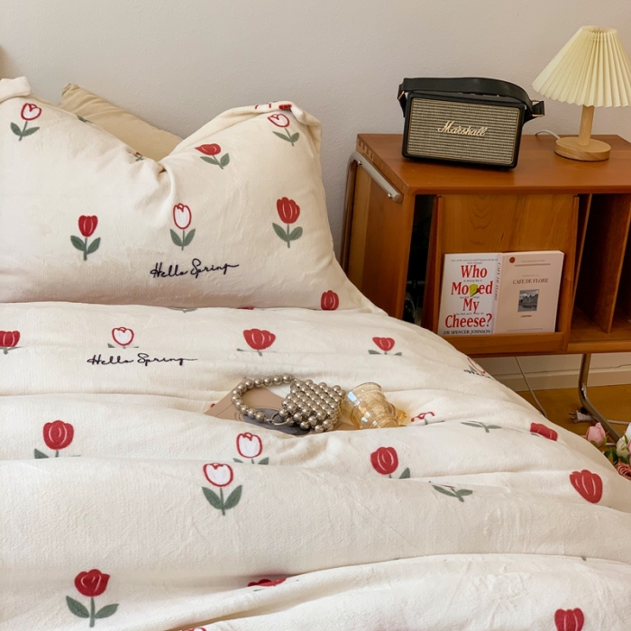 91家纺网 家纺一手货源 找家纺 时年 2022新款全消光牛奶绒印花四件套 露露