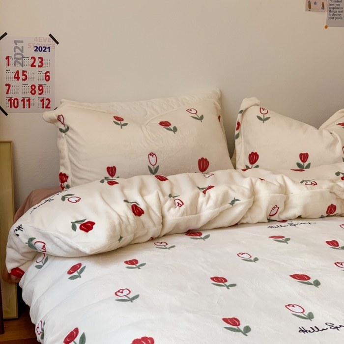 91家纺网 家纺一手货源 找家纺 时年 2022新款全消光牛奶绒印花四件套 露露