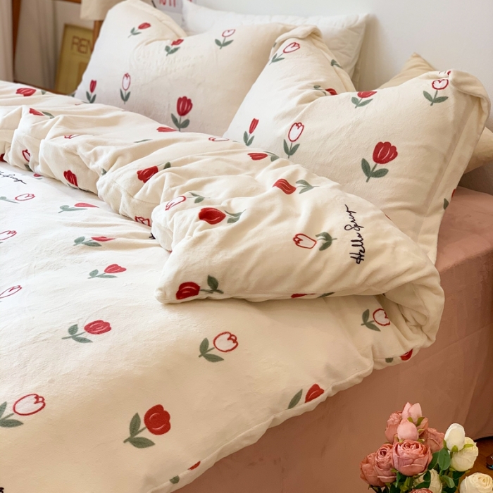 91家纺网 家纺一手货源 找家纺 时年 2022新款全消光牛奶绒印花四件套 露露