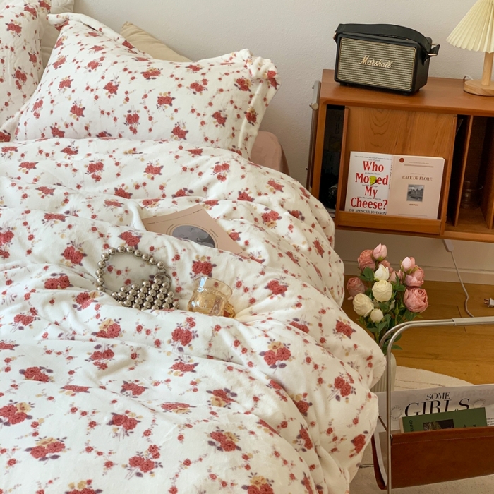 91家纺网 家纺一手货源 找家纺 时年 2022新款全消光牛奶绒印花四件套 漫漫花园