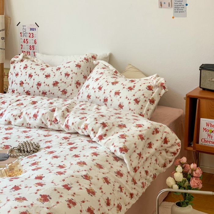 91家纺网 家纺一手货源 找家纺 时年 2022新款全消光牛奶绒印花四件套 漫漫花园