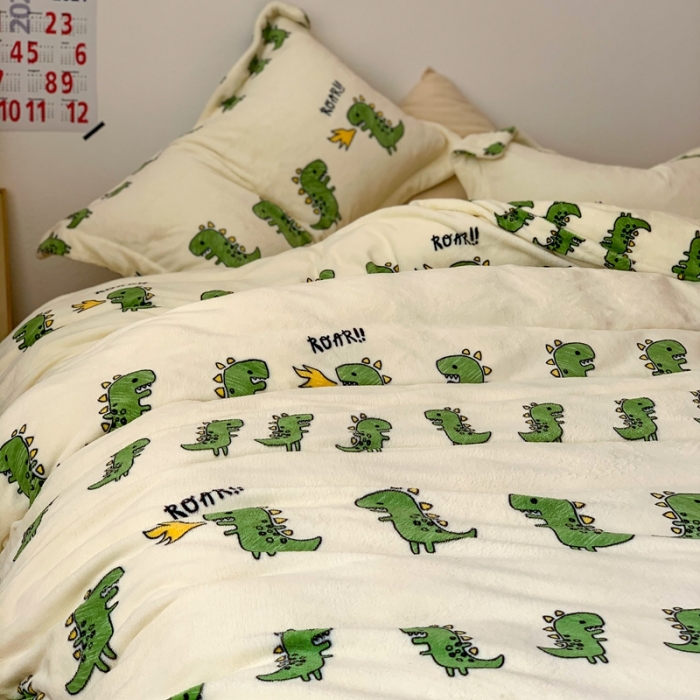 91家纺网 家纺一手货源 找家纺 时年 2022新款全消光牛奶绒印花四件套 小恐龙