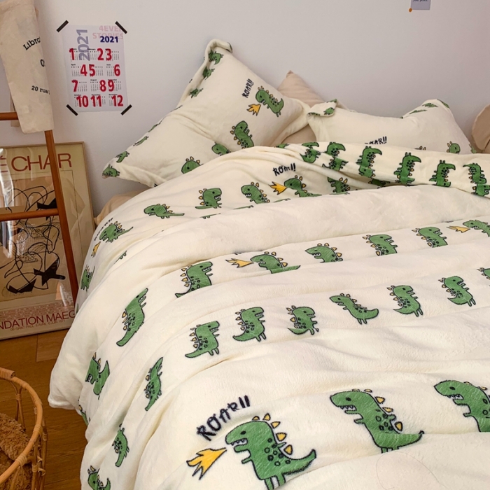 91家纺网 家纺一手货源 找家纺 时年 2022新款全消光牛奶绒印花四件套 小恐龙