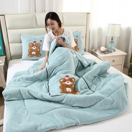 （总）素玖抱枕被 2023新款牛奶绒草莓熊抱枕被系列