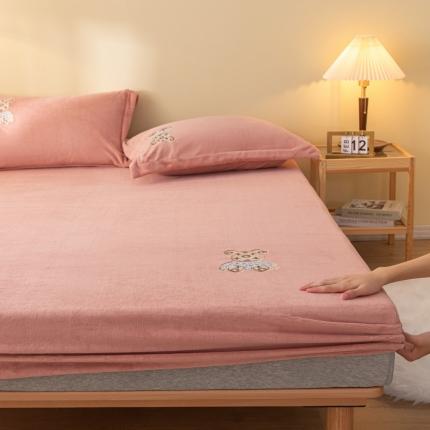 91家纺网 家纺一手货源 找家纺 （总）蓝米卡夫 2024新款暴力熊A类牛奶绒保暖单床笠