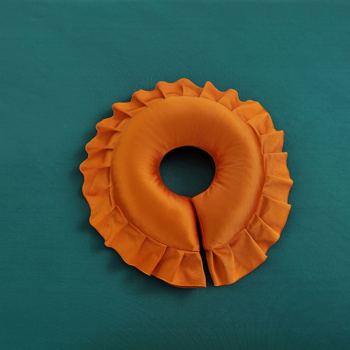 91家纺网 家纺一手货源 找家纺 不打烊家纺 2025新款欧洲尼美容床罩系列套件—墨绿款 花好月圆孔雀蓝