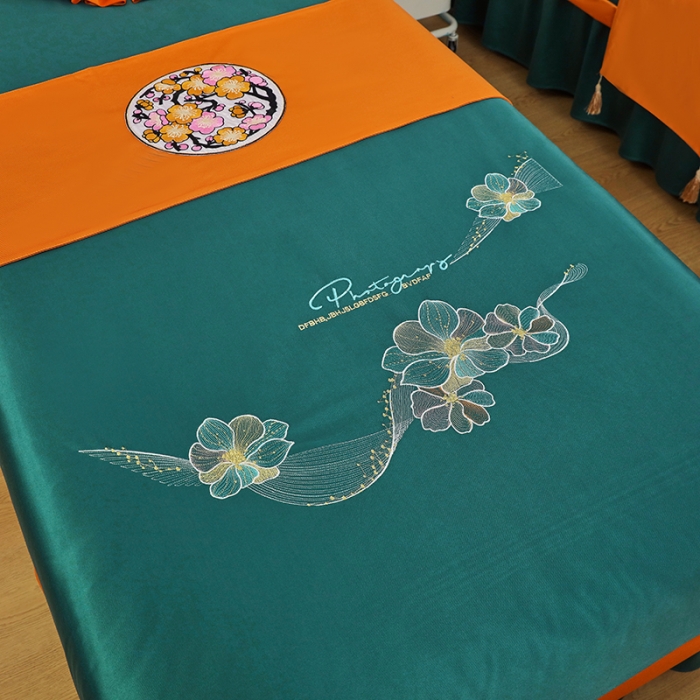 91家纺网 家纺一手货源 找家纺 不打烊家纺 2025新款欧洲尼美容床罩系列套件—墨绿款 花好月圆孔雀蓝