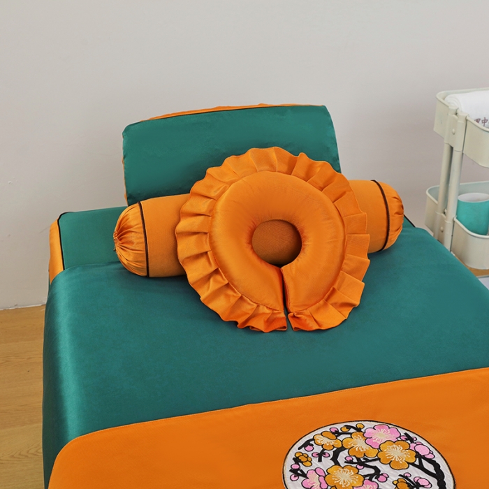 91家纺网 家纺一手货源 找家纺 不打烊家纺 2025新款欧洲尼美容床罩系列套件—墨绿款 花好月圆孔雀蓝