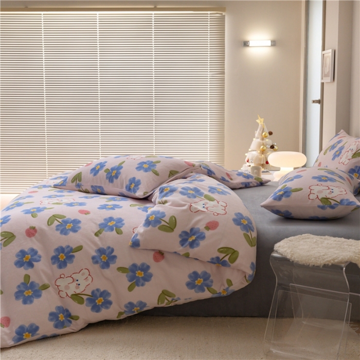 91家纺网 家纺一手货源 找家纺 棉眠 2022新款卡通牛奶绒四件套 洛可可-粉