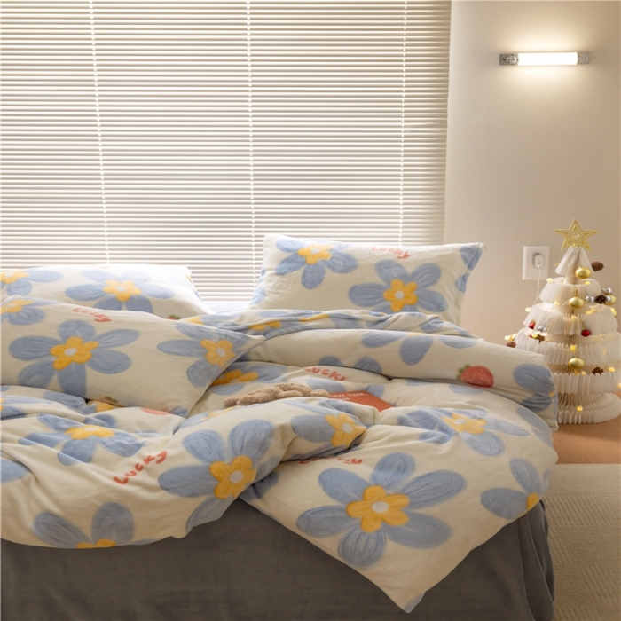 91家纺网 家纺一手货源 找家纺 棉眠 2022新款卡通牛奶绒四件套 幸运花-蓝