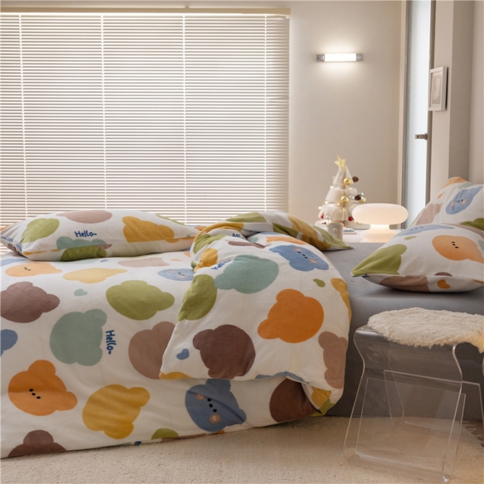 91家纺网 家纺一手货源 找家纺 棉眠 2022新款卡通牛奶绒四件套 熊宝-白