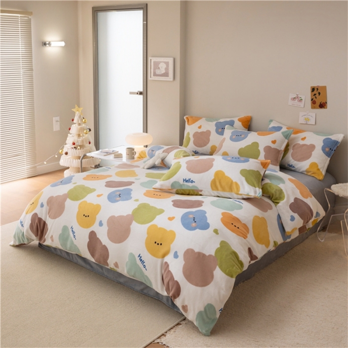 91家纺网 家纺一手货源 找家纺 棉眠 2022新款卡通牛奶绒四件套 熊宝-白