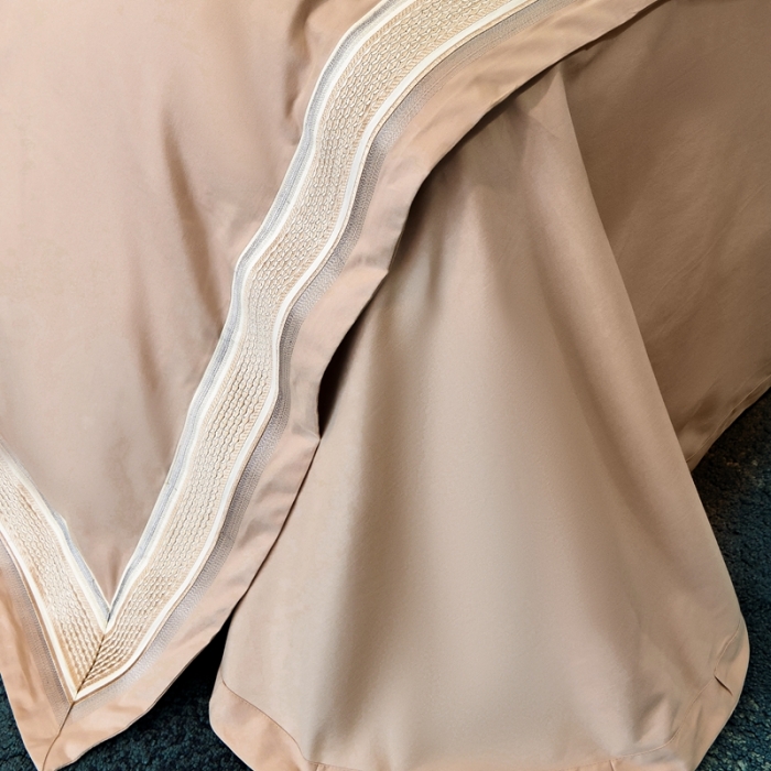 91家纺网 家纺一手货源 找家纺 榻尚 秋冬新款纯棉抗菌轻磨毛刺绣四件套 伊卡芙-香槟