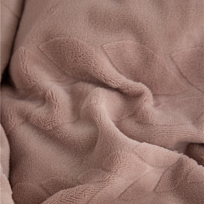 91家纺网 家纺一手货源 找家纺 棉眠 2022新款全消光立体雕花牛奶绒嵌绳款四件套 椿浅豆沙