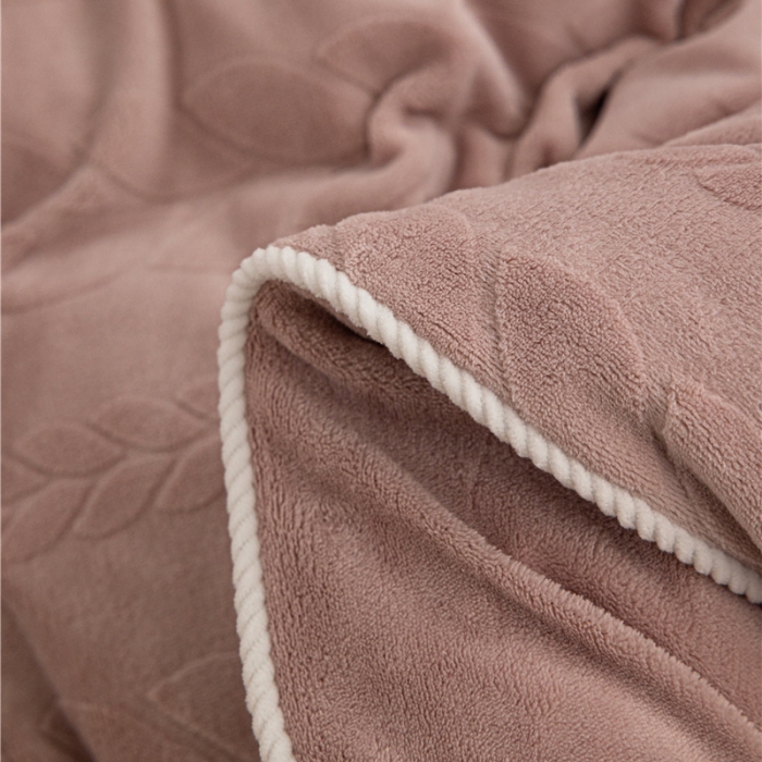 91家纺网 家纺一手货源 找家纺 棉眠 2022新款全消光立体雕花牛奶绒嵌绳款四件套 椿浅豆沙