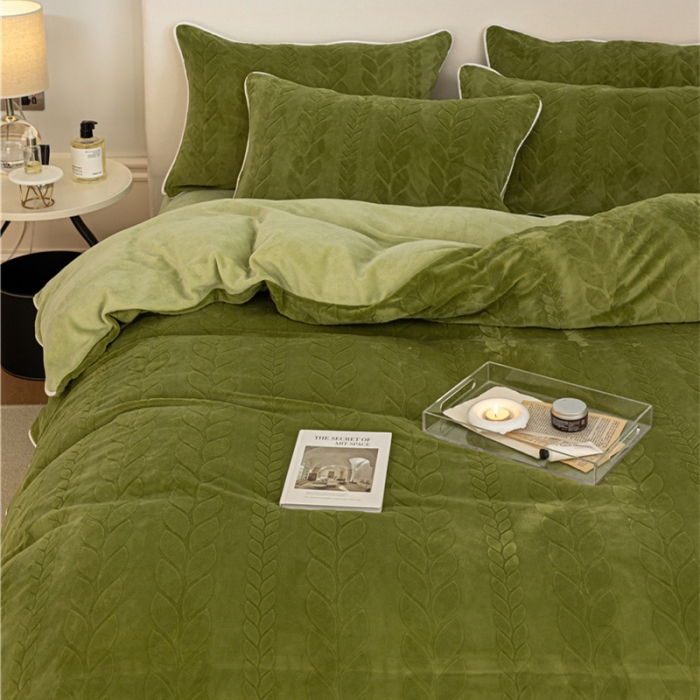 91家纺网 家纺一手货源 找家纺 棉眠 2022新款全消光立体雕花牛奶绒嵌绳款四件套 椿绣花绿