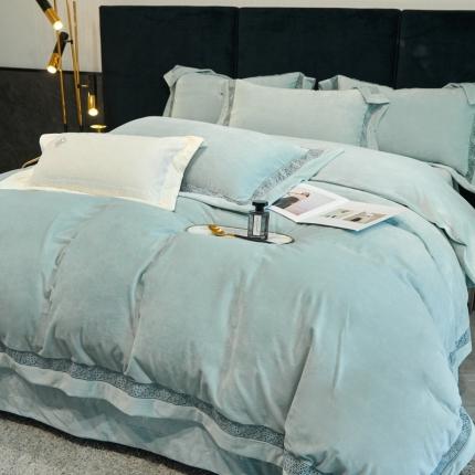 91家纺网 家纺一手货源 找家纺 榻尚 2023新高克重牛奶兔绒婴肤绒镂空工艺四件套-柔梦